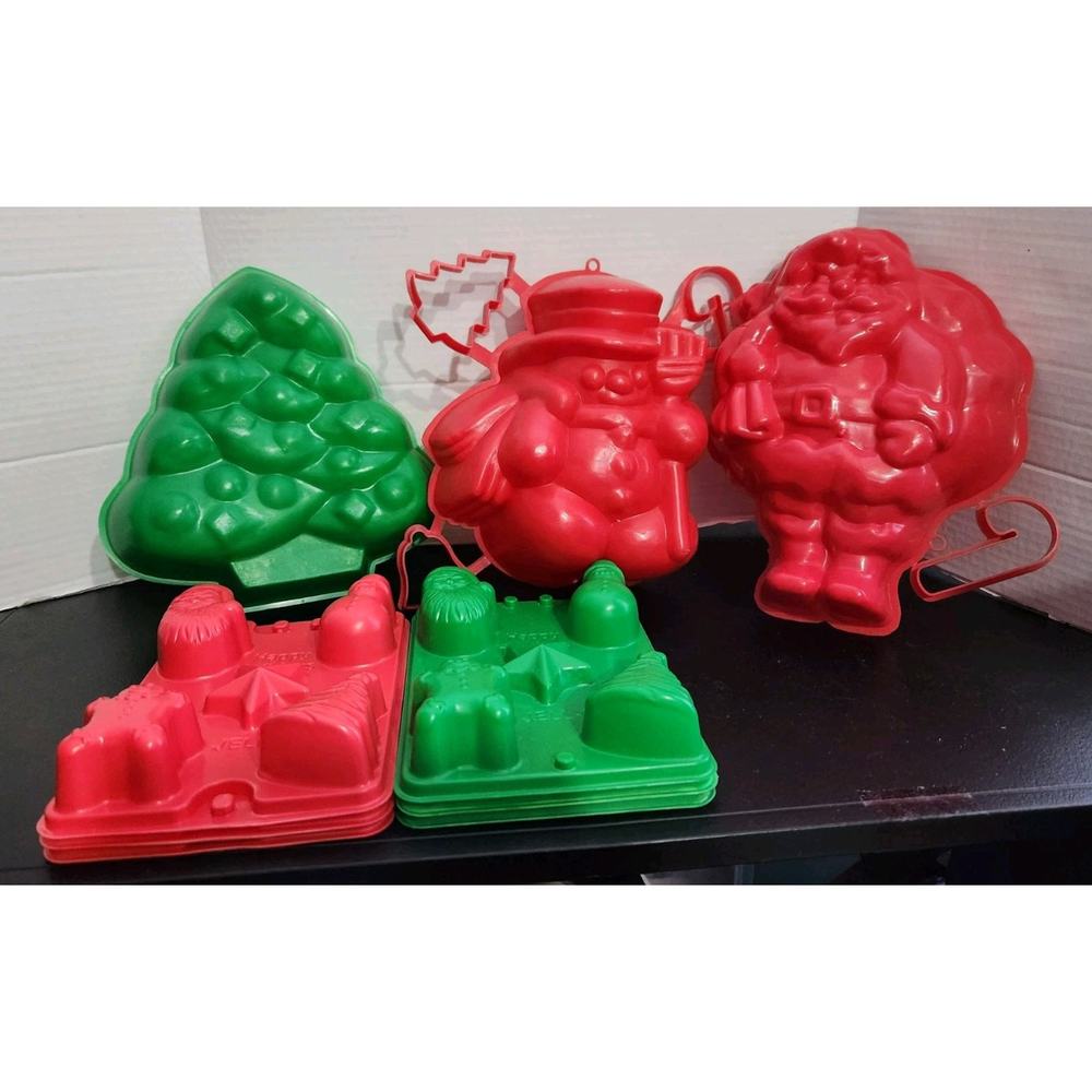 Vintage Jell-O Jigglers & Red Plastic Gelatin Shapes Tray Molds‎ Santa Snowman